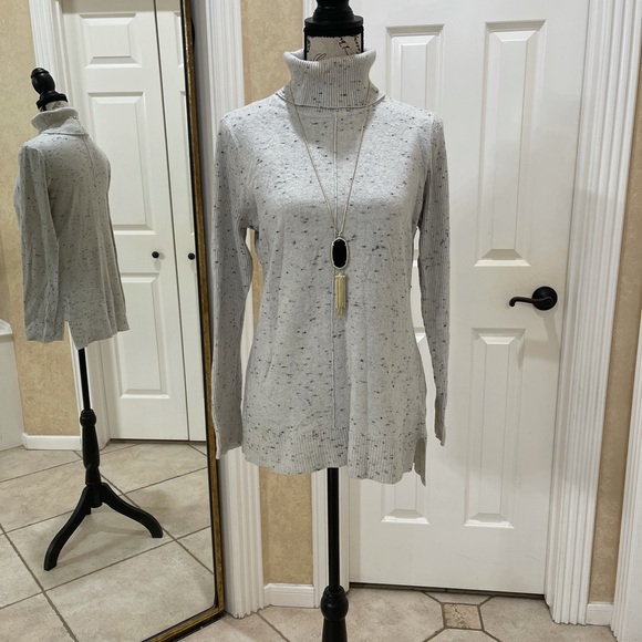 Turtleneck Sweater by Calvin Klein (M) - Picture 1 of 11